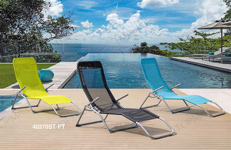 Design Trends in Beach Lounge Chairs: What's Hot This Summer?
