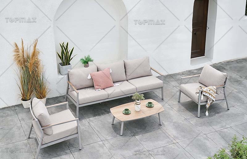 Why Outdoor Aluminum Couch is Popular Choice in Outdoor Furniture Market
